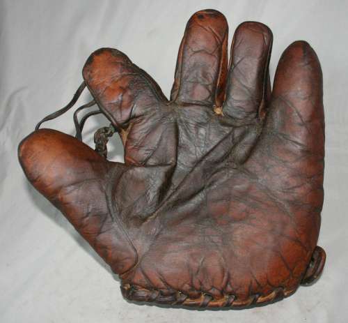 Wright & Ditson Tunnel Loop Front